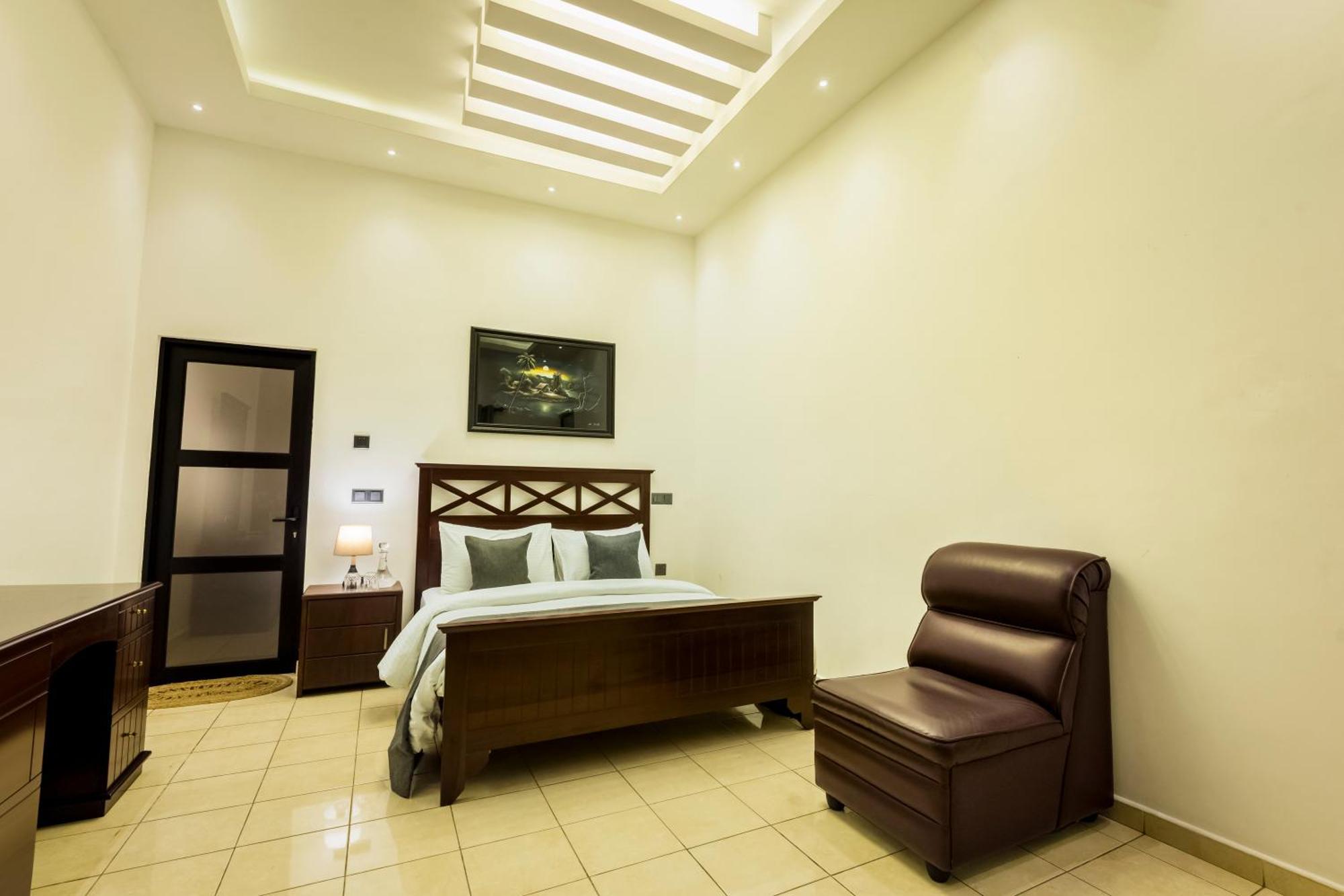 Thithi'S Palace Mirissa Room photo