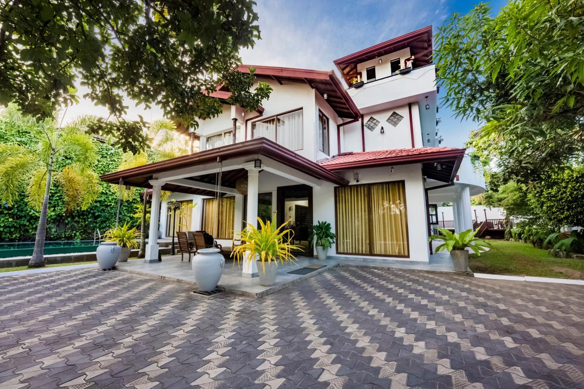 Thithi'S Palace Mirissa Exterior photo