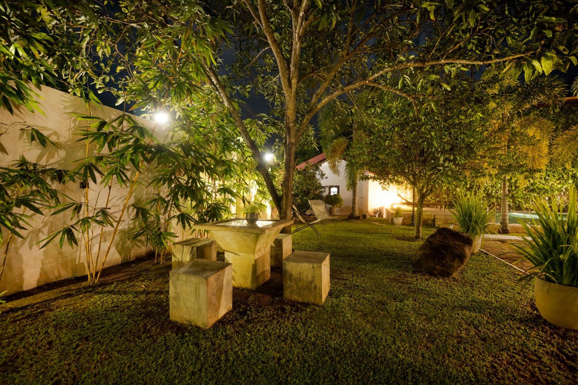 Thithi'S Palace Mirissa Exterior photo