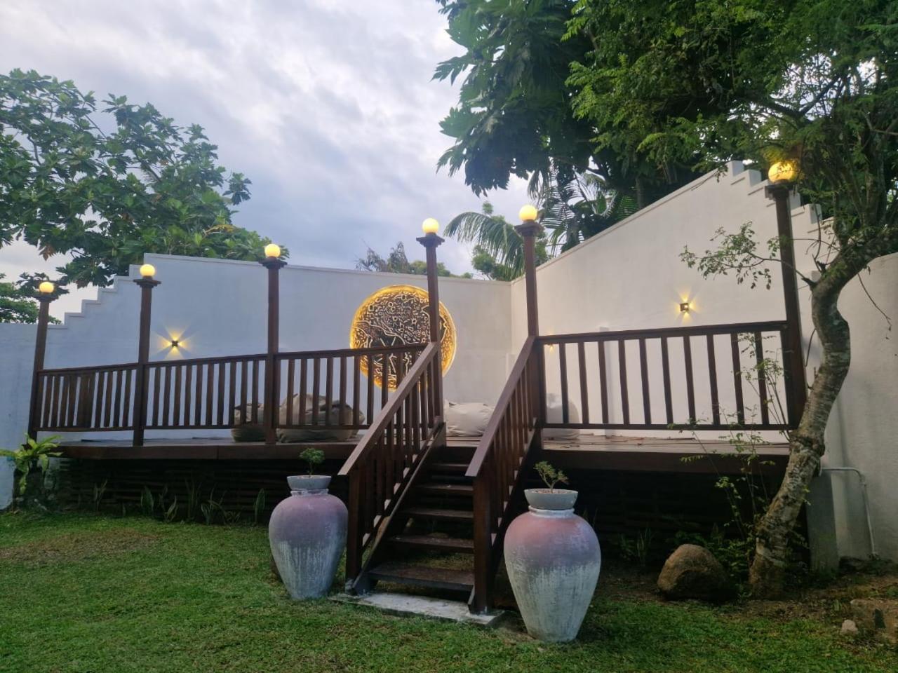 Thithi'S Palace Mirissa Exterior photo